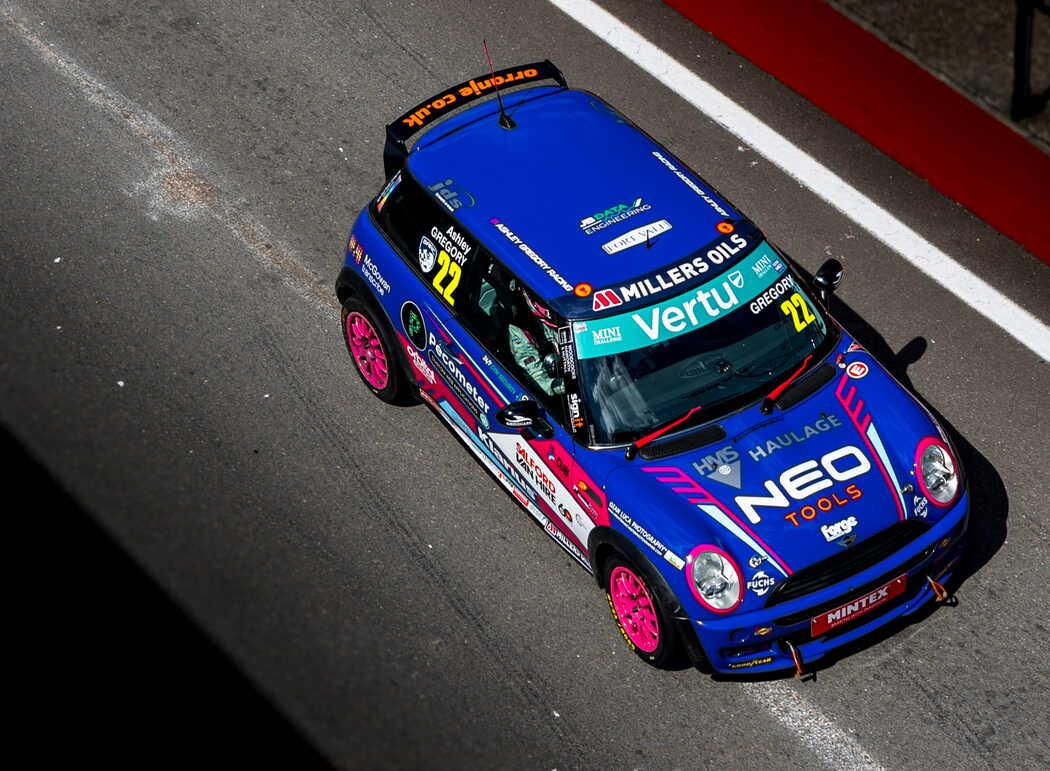 Brands Hatch Indy 2025 - Race Day 2